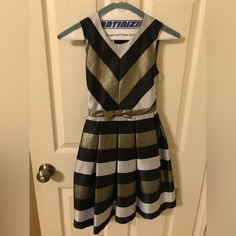Bonnie Jean Girls Black, Gold, and Silver Dress Size 12
